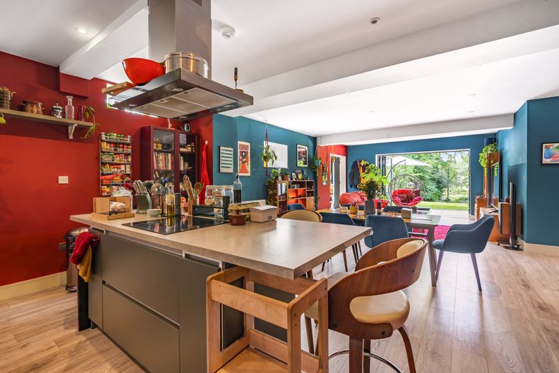 Kitchen- click for photo gallery